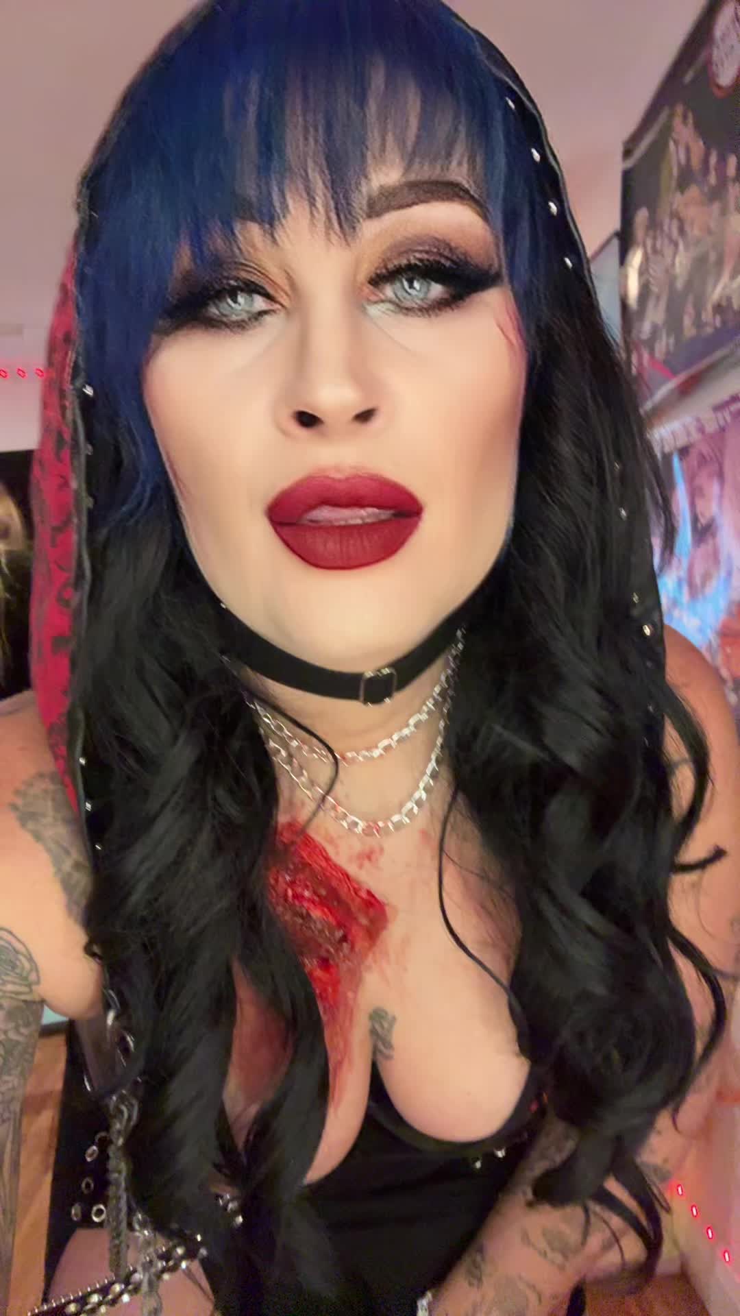 @EverythingJewelzie