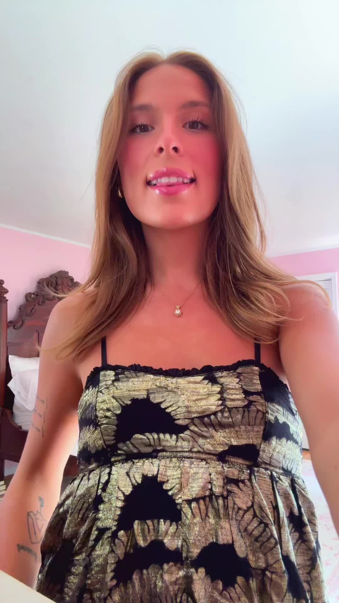 @noelleeehunter