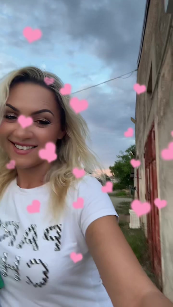 @Anna80801