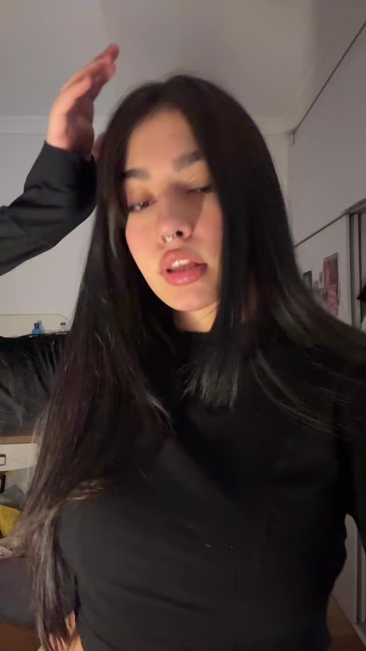 @nikaakarimi
