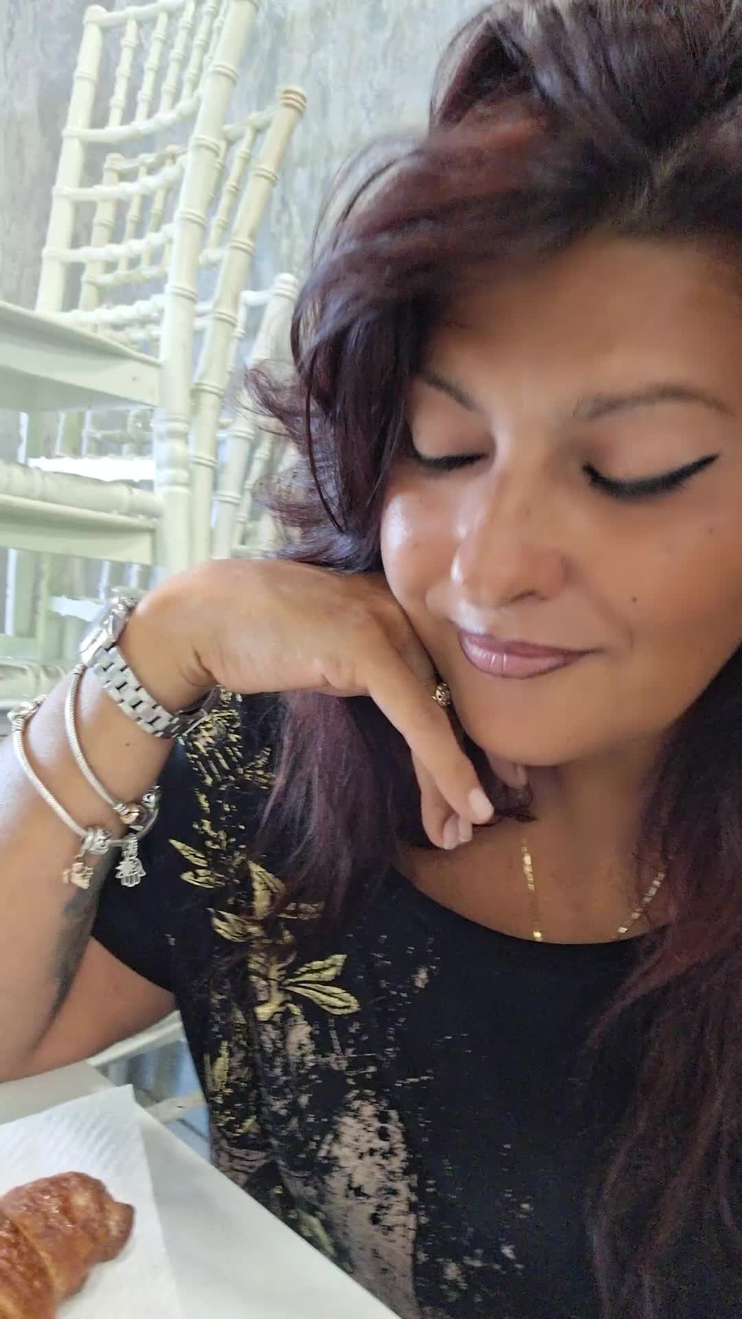 @Carmela 1979
