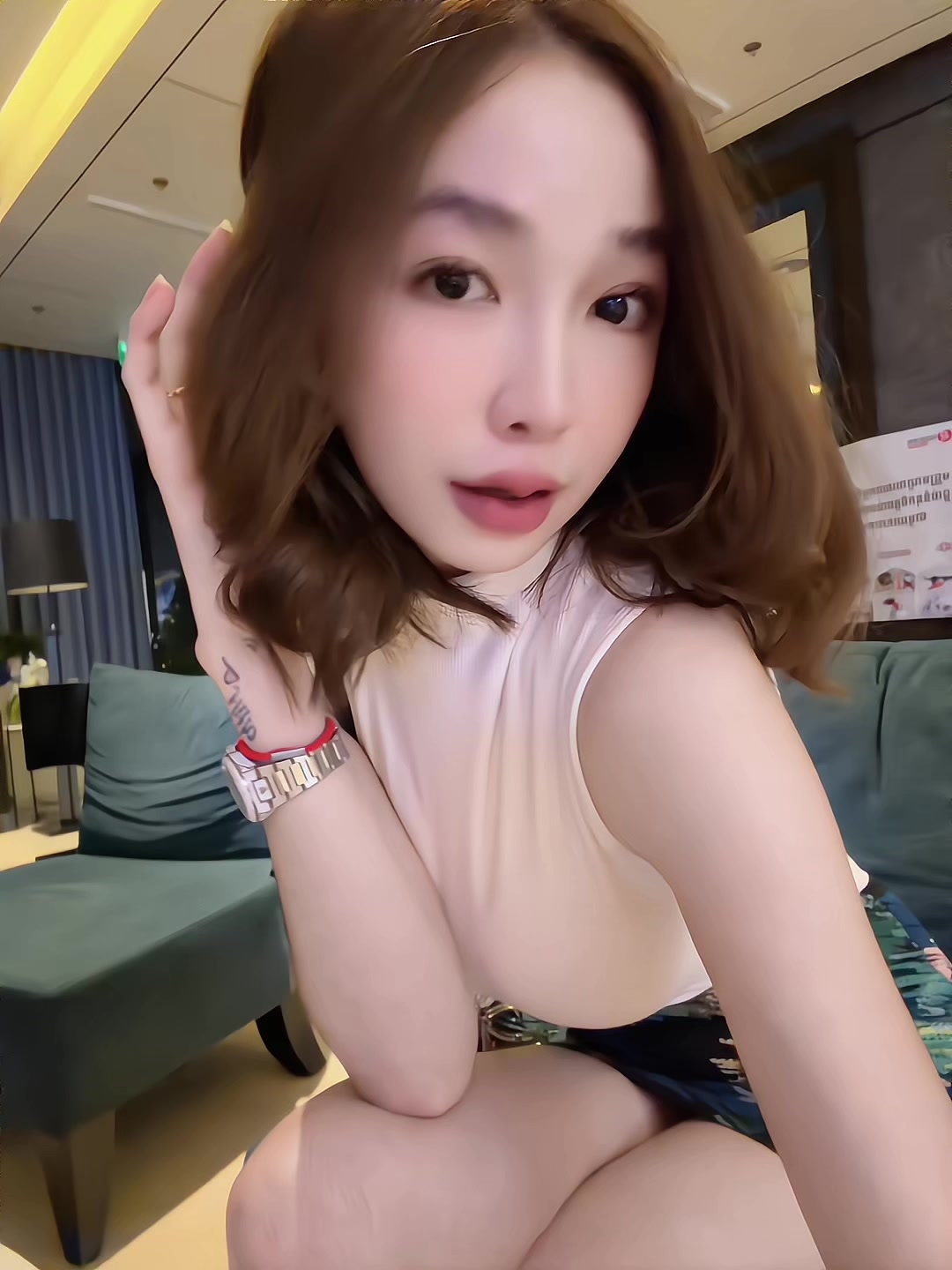 @AH JU