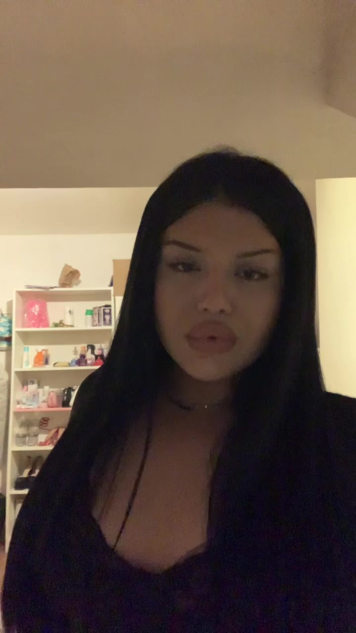 @Bratzzianaxoxo