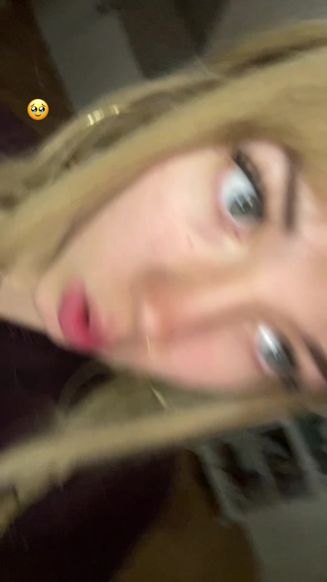 @𖥠