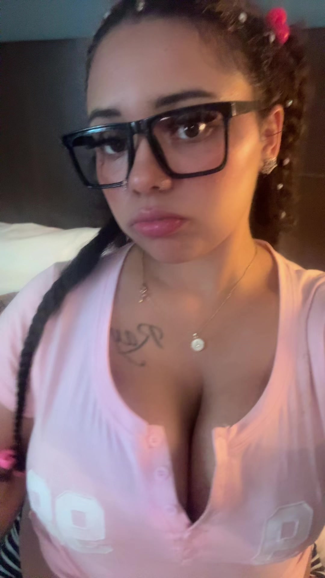 @linalittlecloser