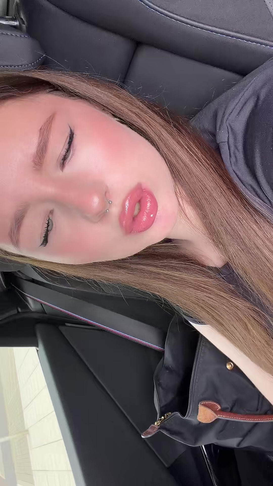 @Лерок🍒