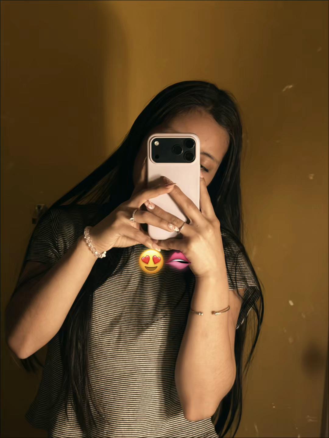 @mishellyhoana