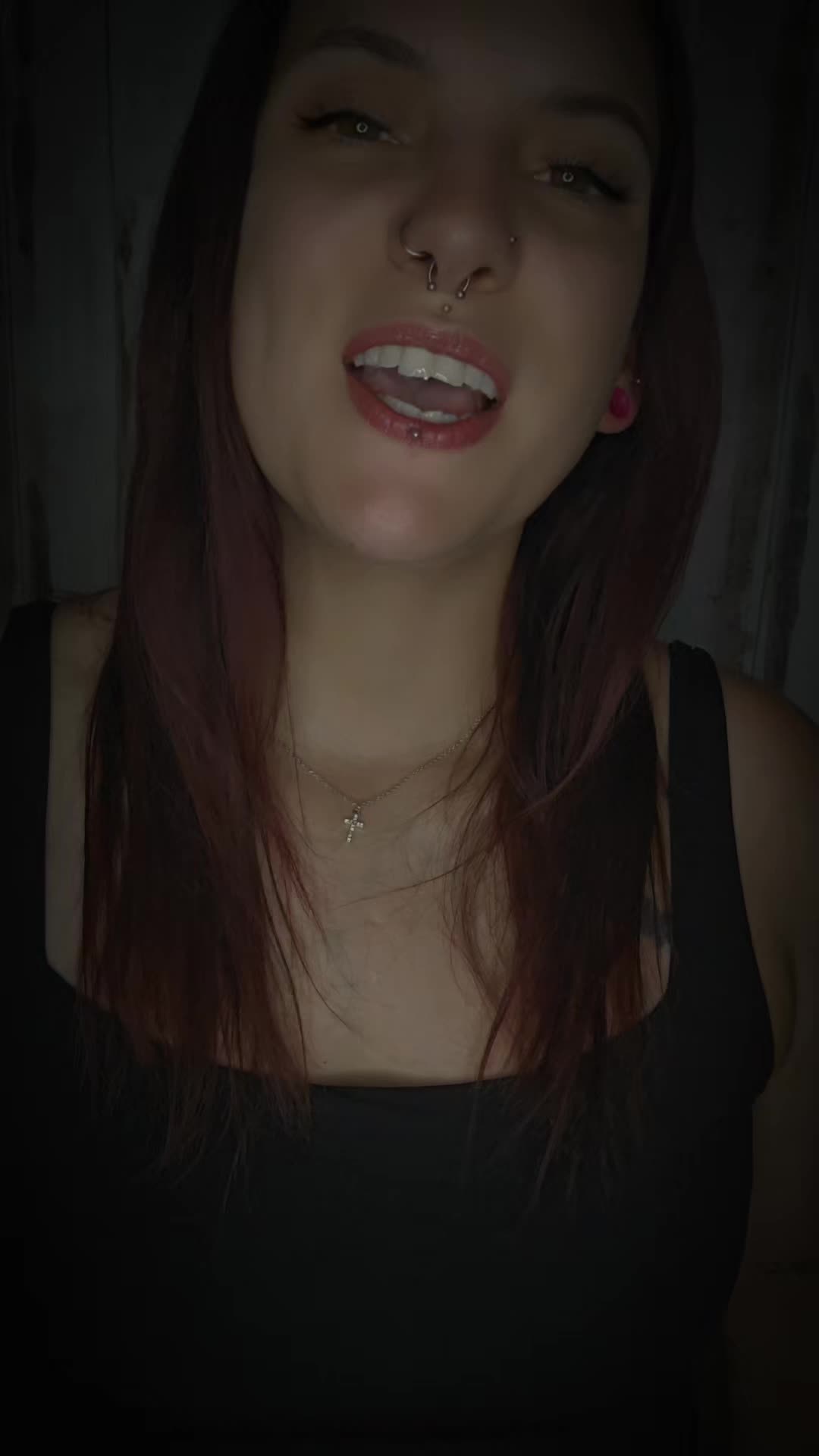 @𝓐𝓷𝓷𝓲 🖤