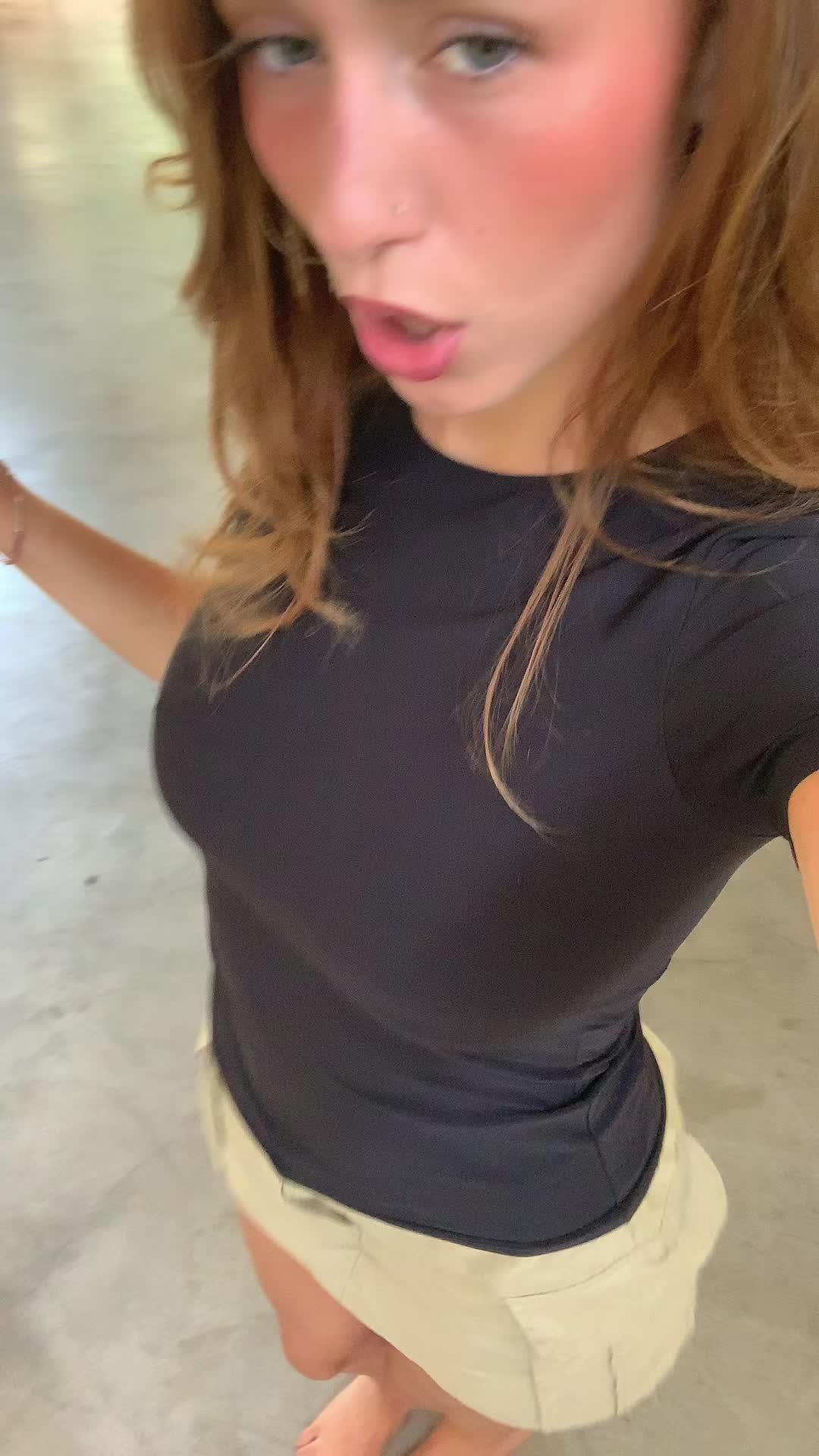 @anoukabella