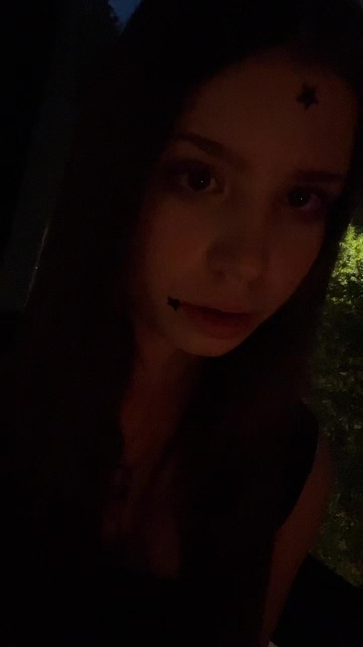 @♱