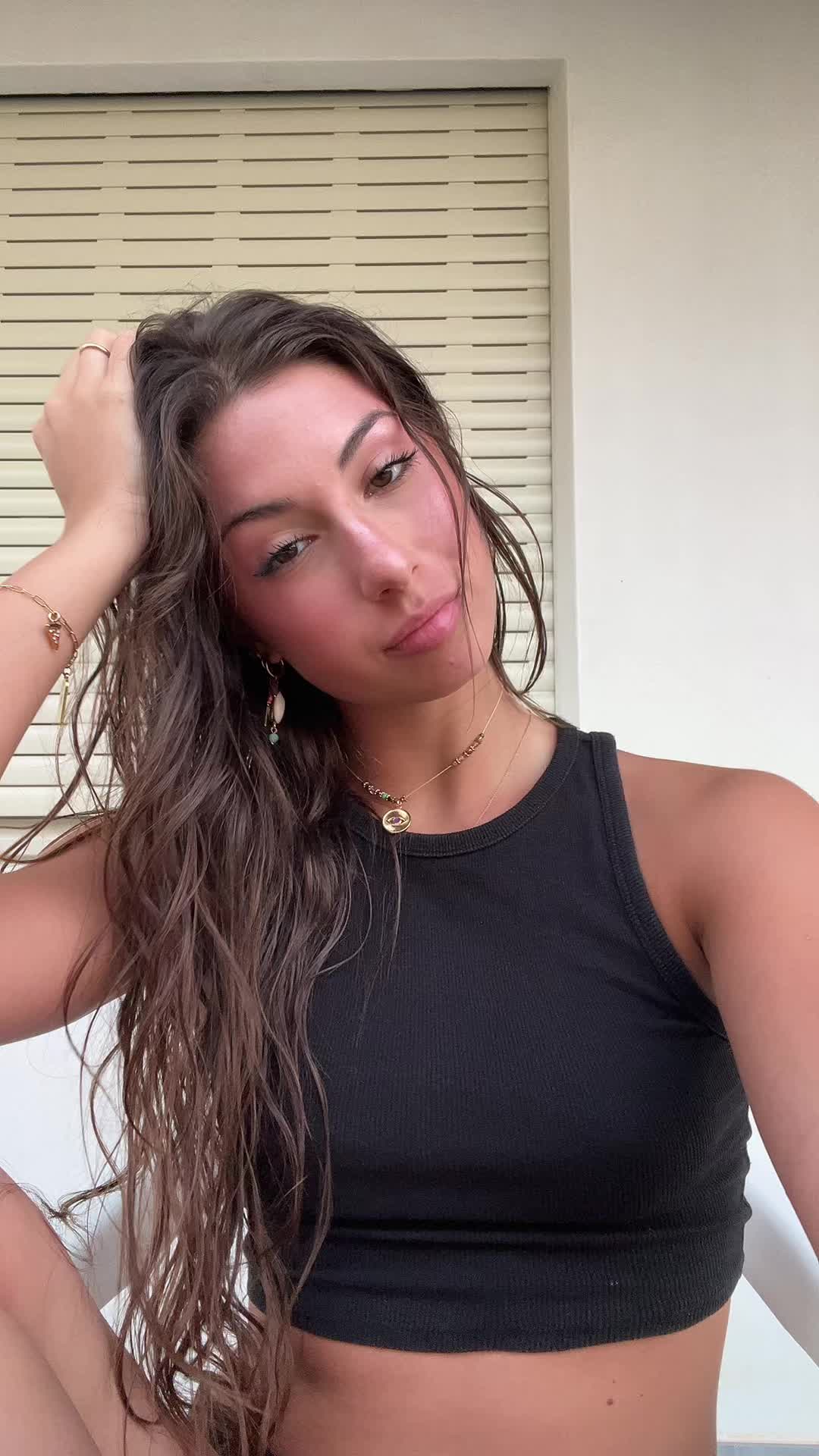 @Alic3