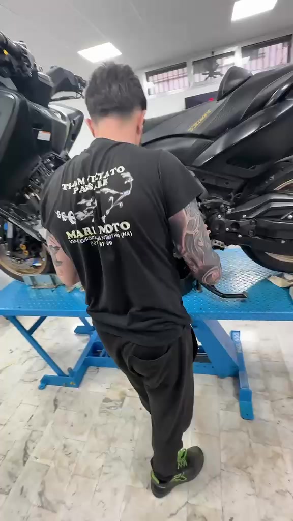 @nellino🏍️