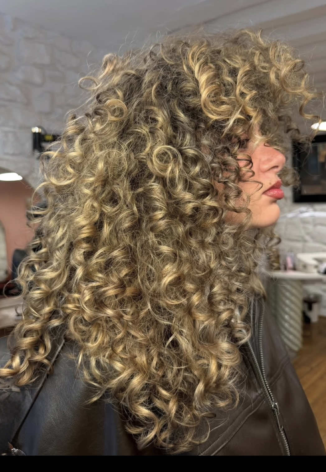 @Hair studio by anissa ✨🌸