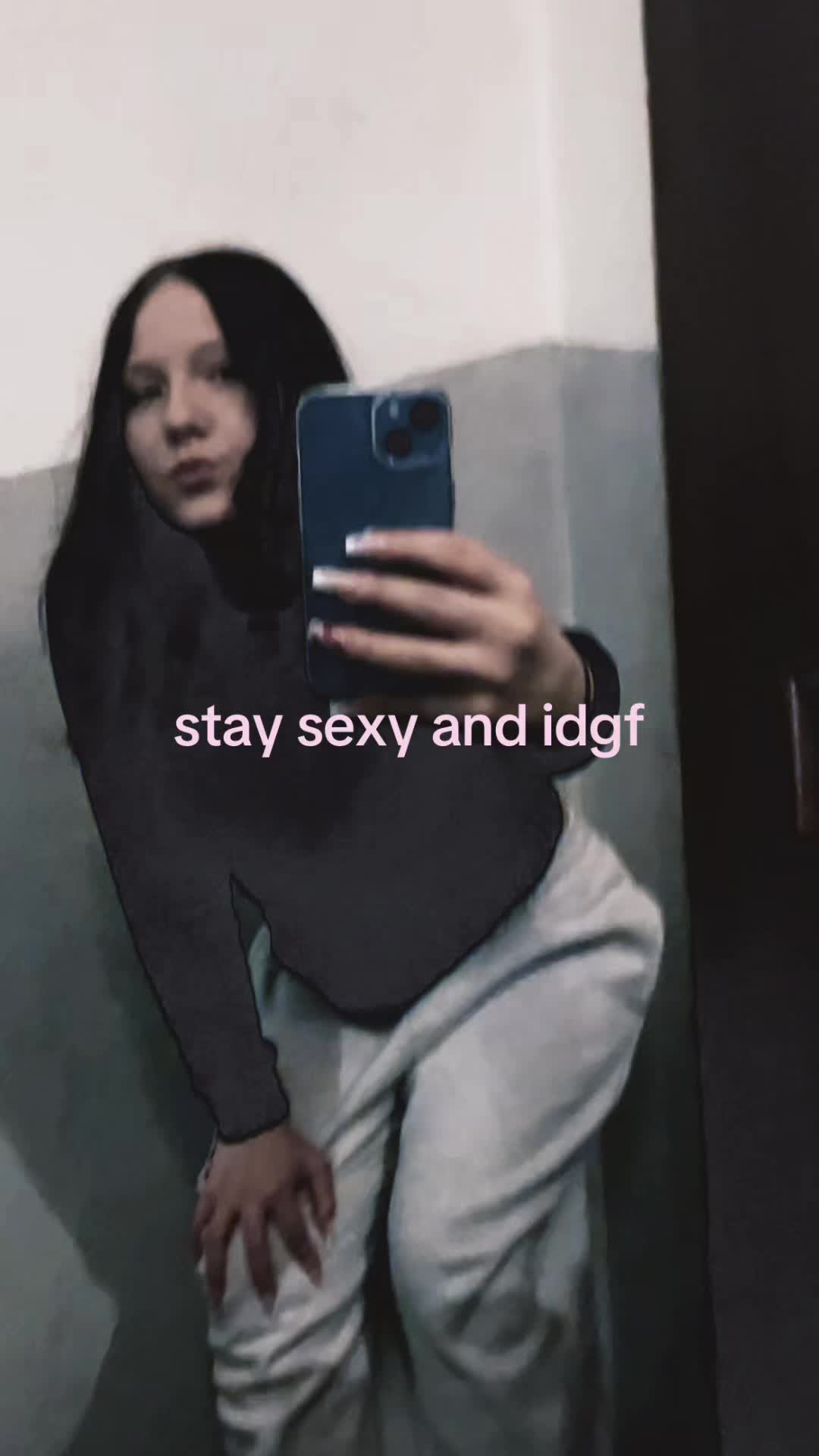 @👾