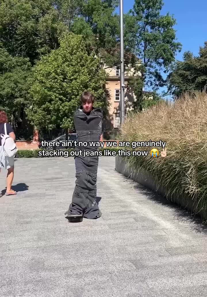 @0fftherunway