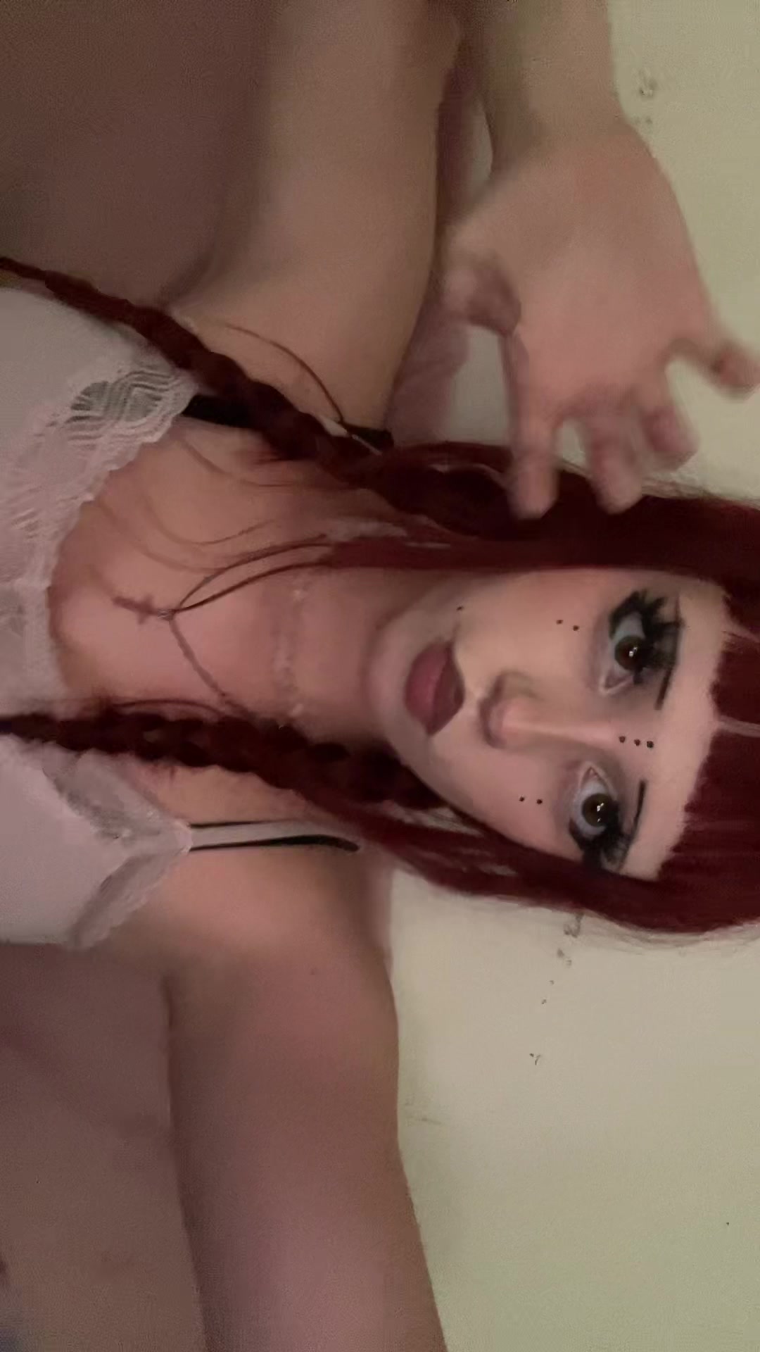 @♱