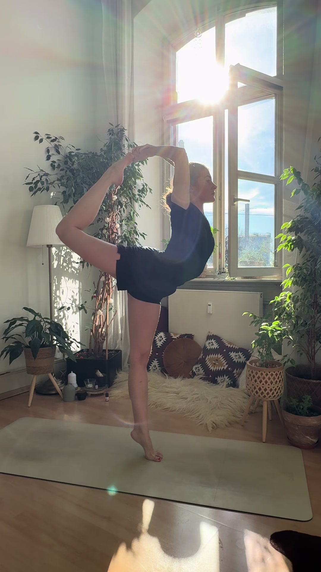 @Marla Moon Yoga ๐