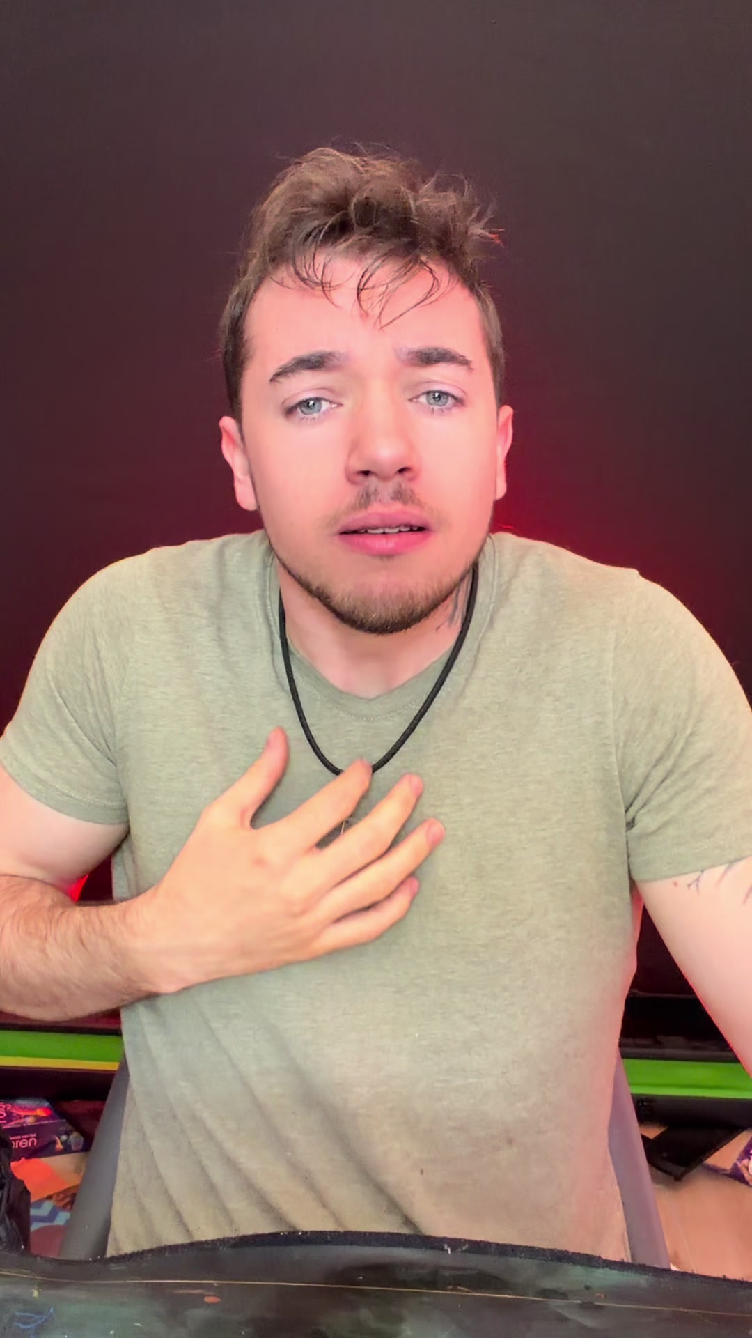@ASMR TOM RED
