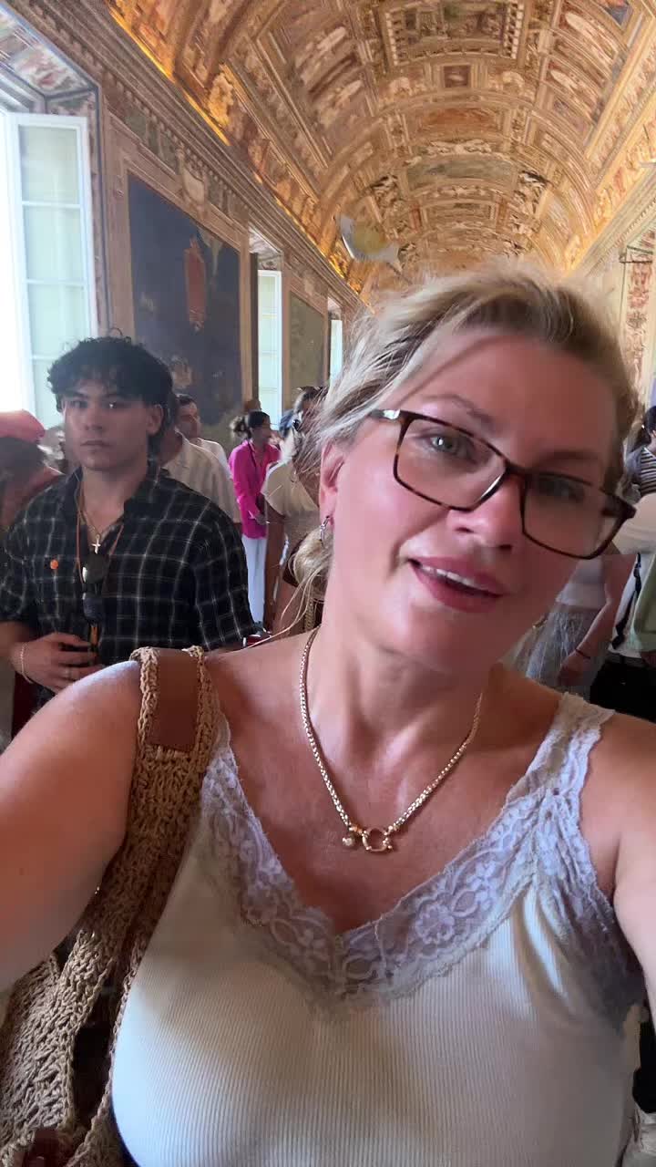 @Elena Reinhart