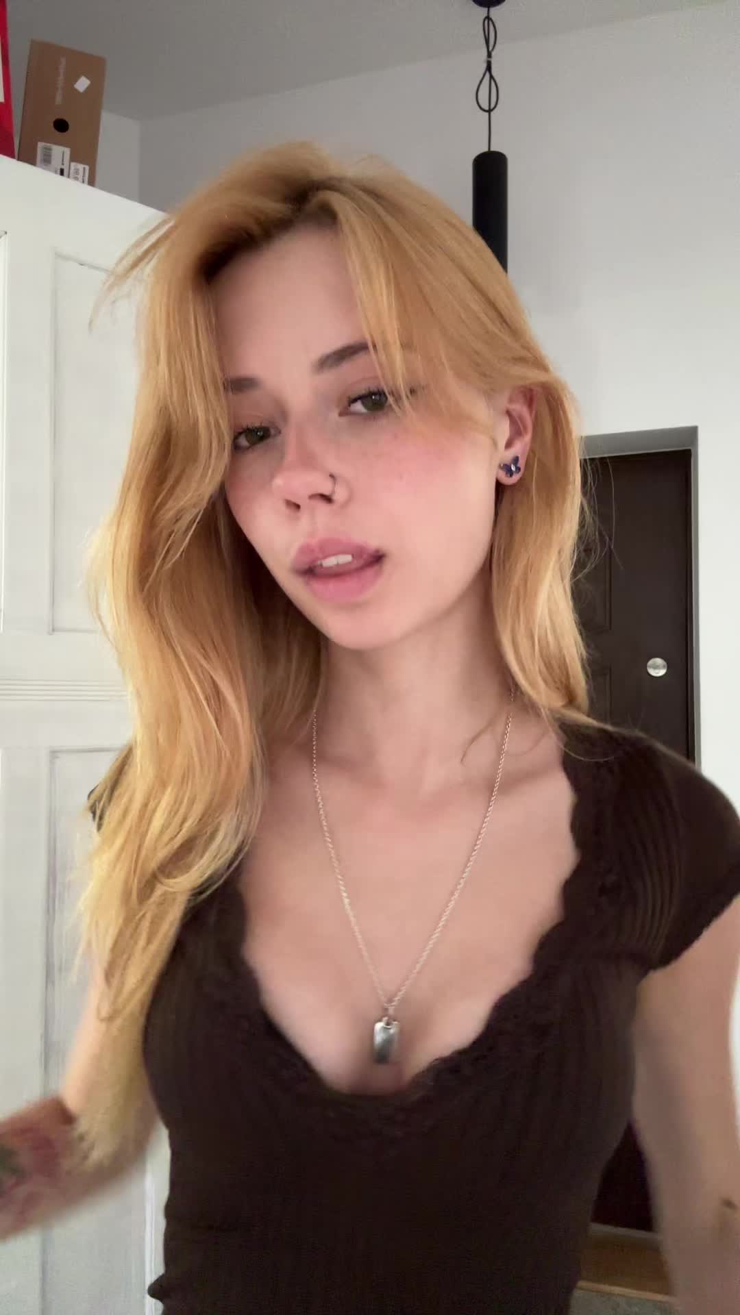 @Laura🧣🕊️