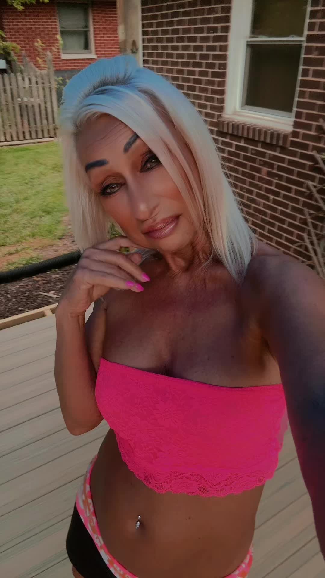 @Tena