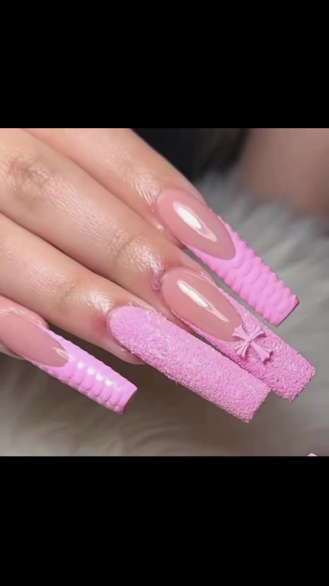 @๐ช๐๐๐๐๐๐
๐๐‘๐ Nails
