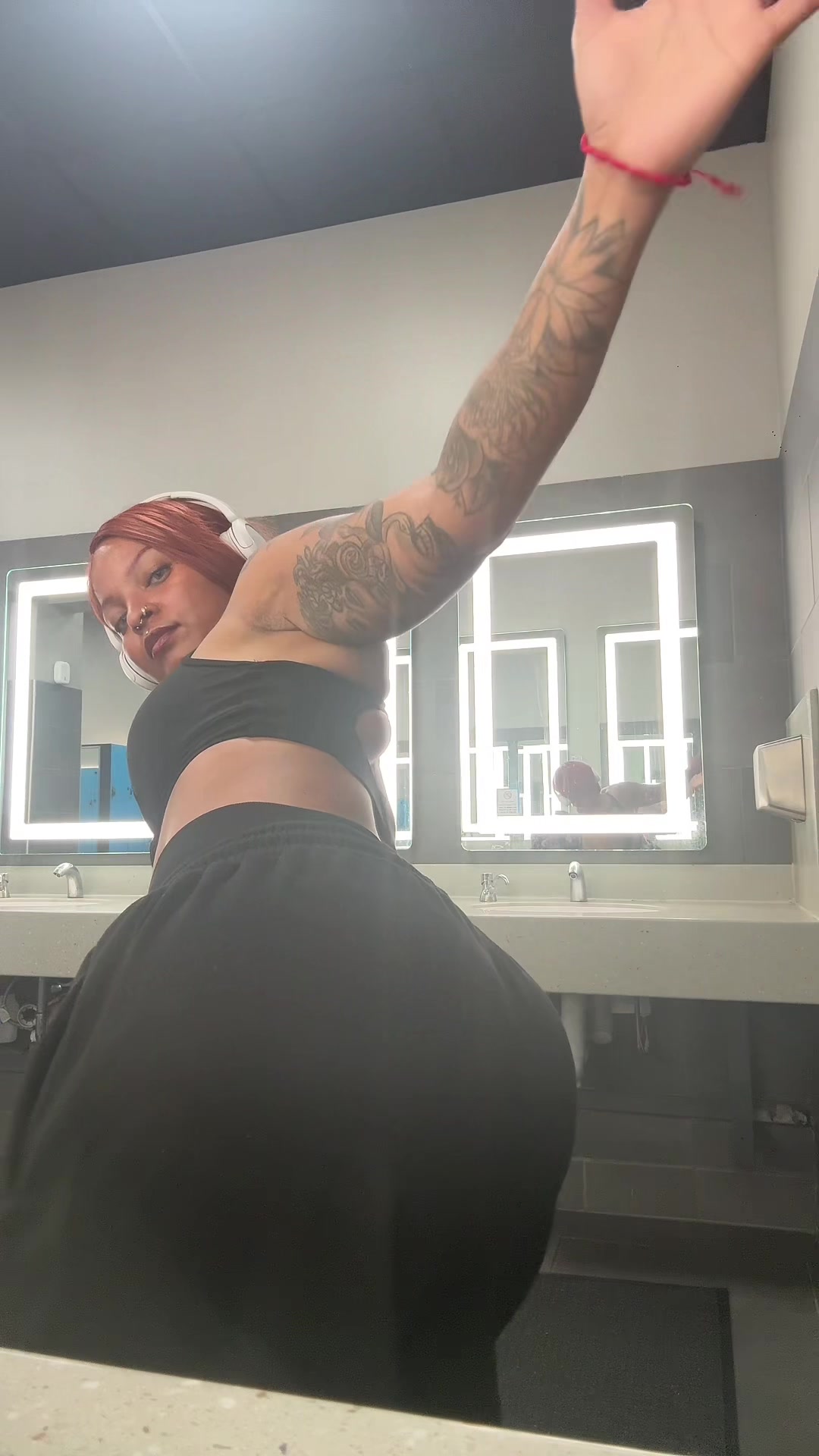 @cakedupcharm