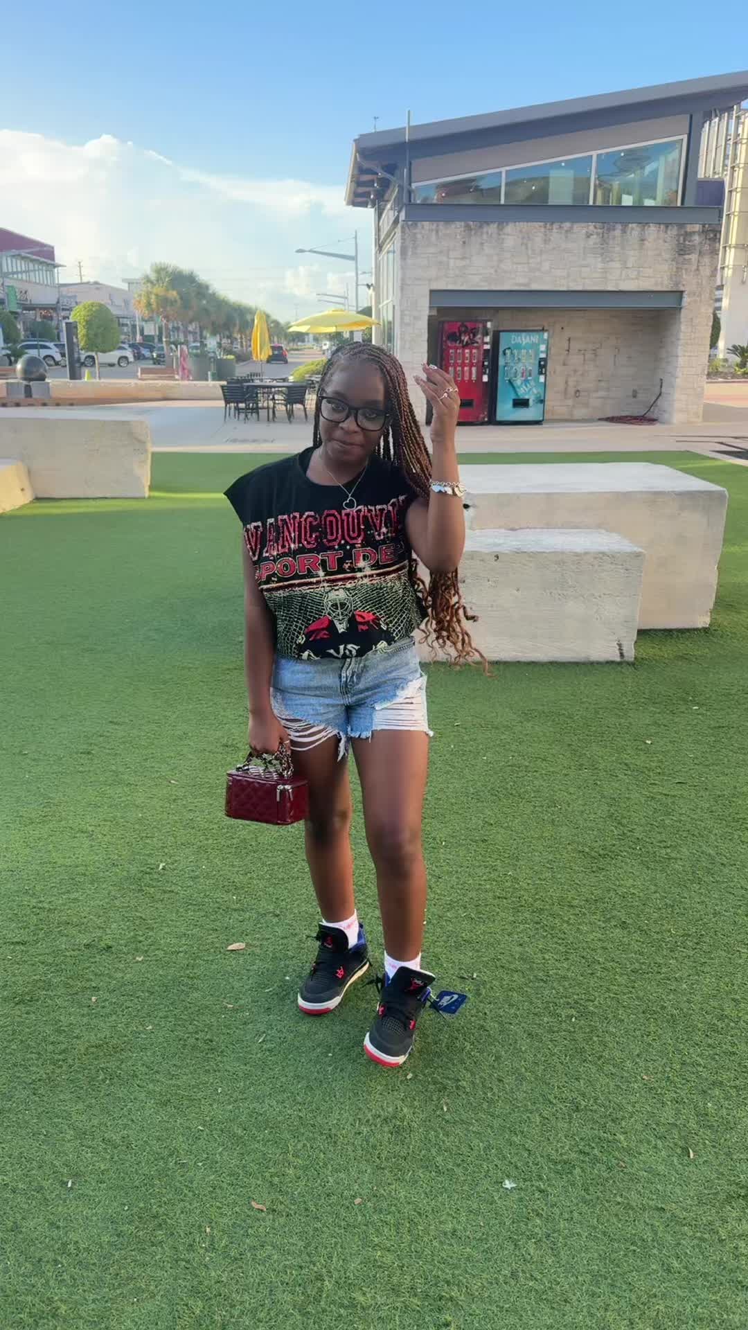 @itszoriashanae