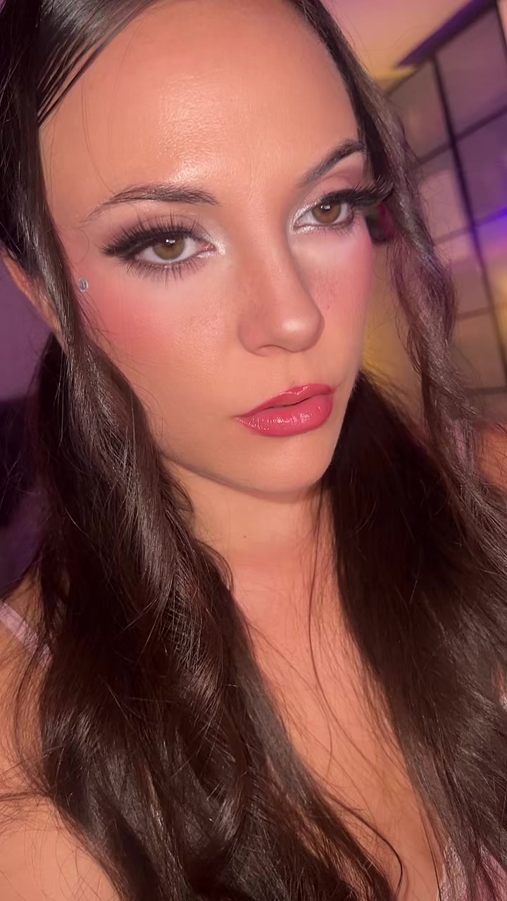 @mlaquinn