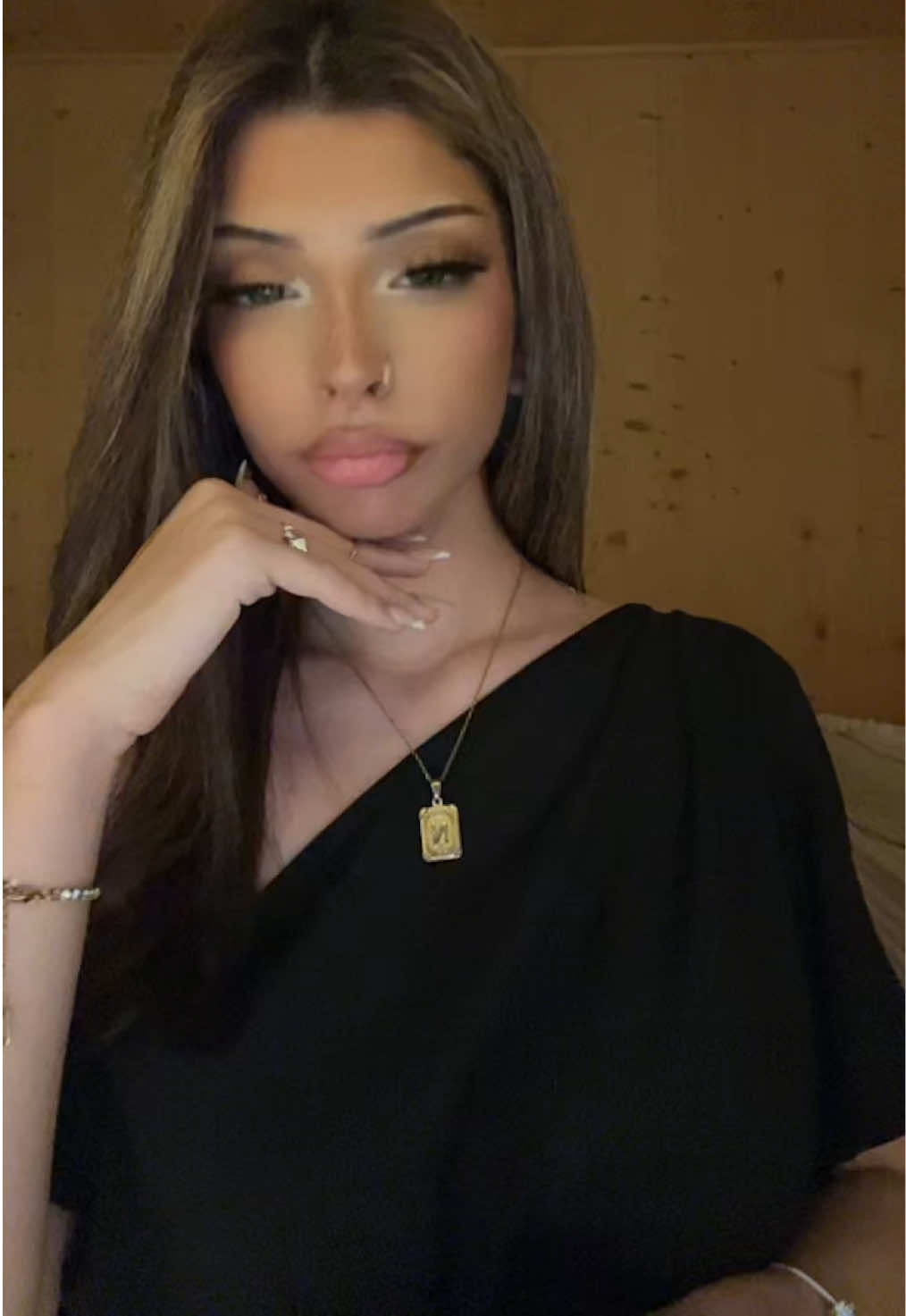@𝐂𝐡𝐨𝐜𝐡𝐚