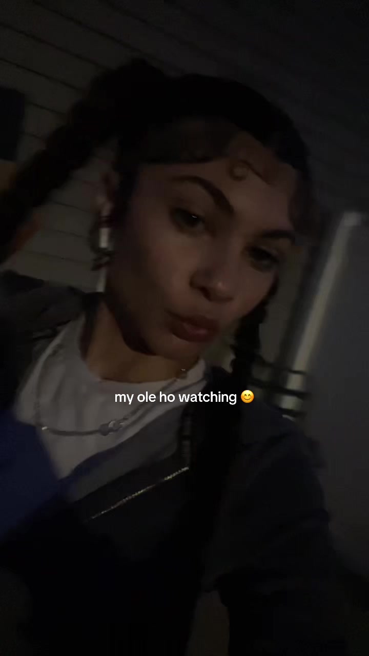 @️