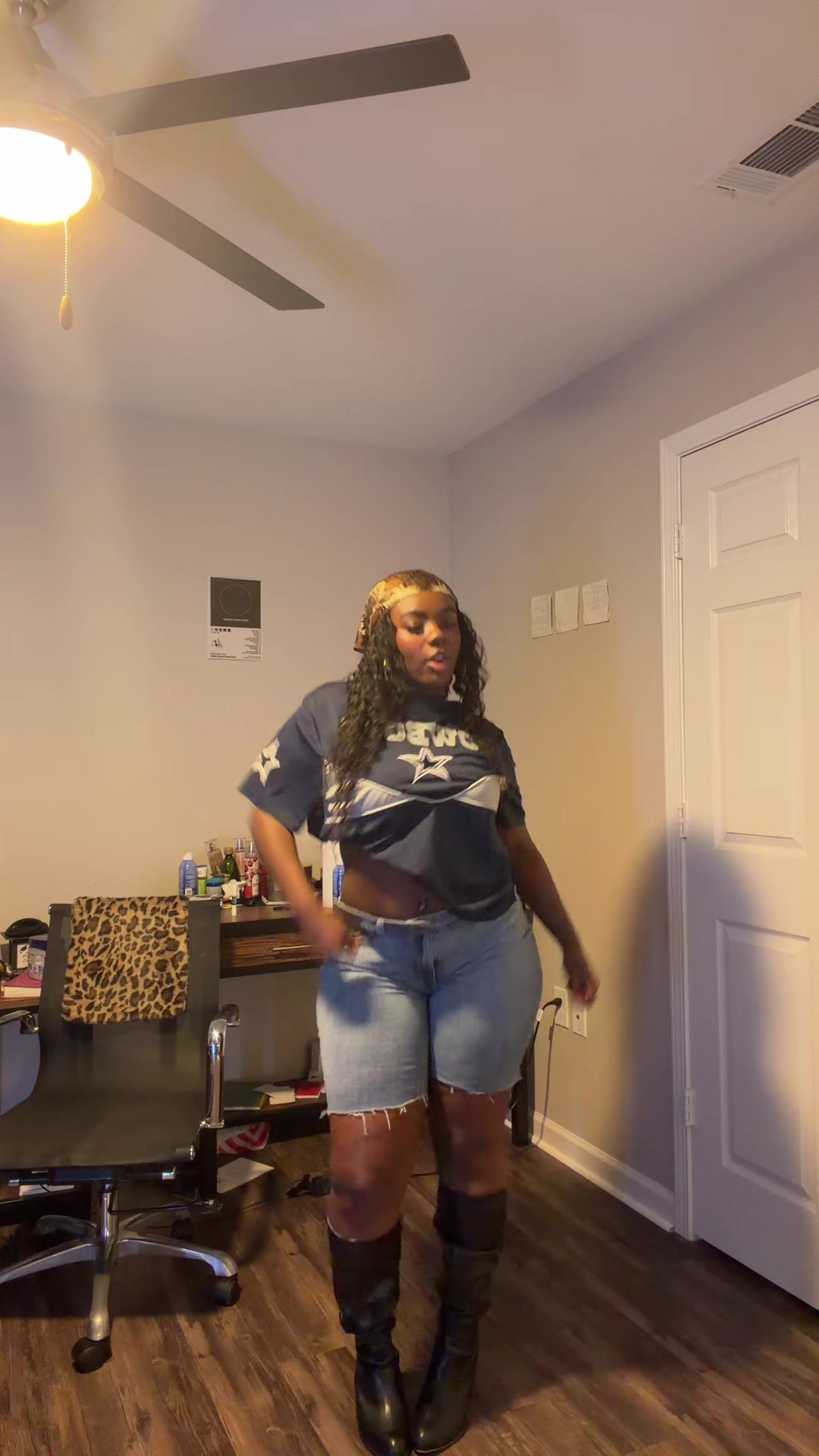 @￶