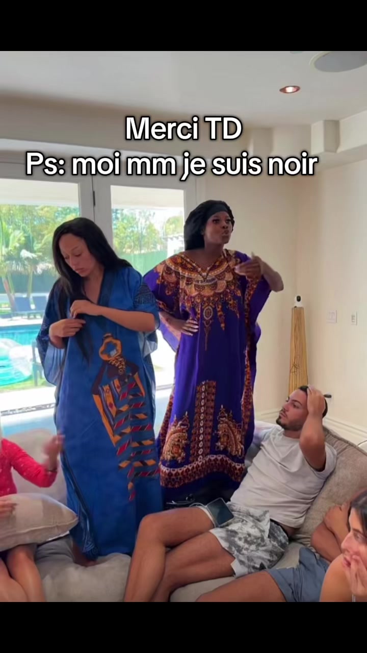 @Fan_de_la_Queen_house