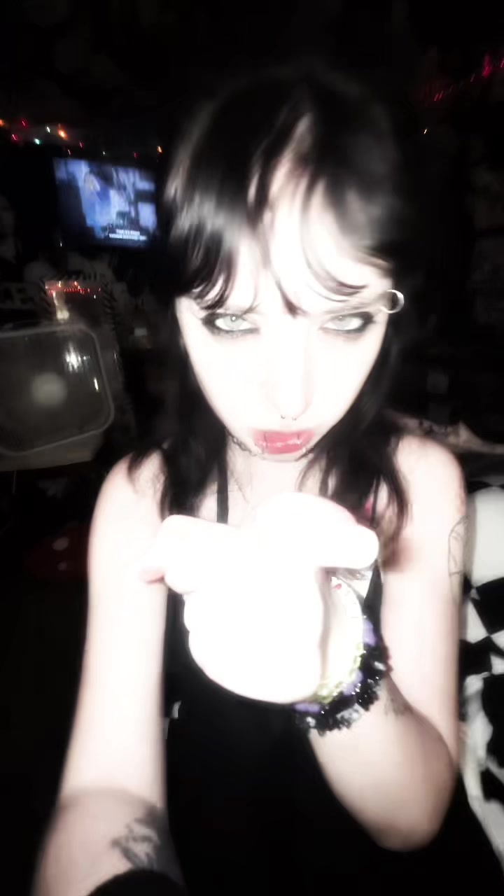 @𝐋𝐘𝐍𝐒𝐈𖤐 (INACTIVE)