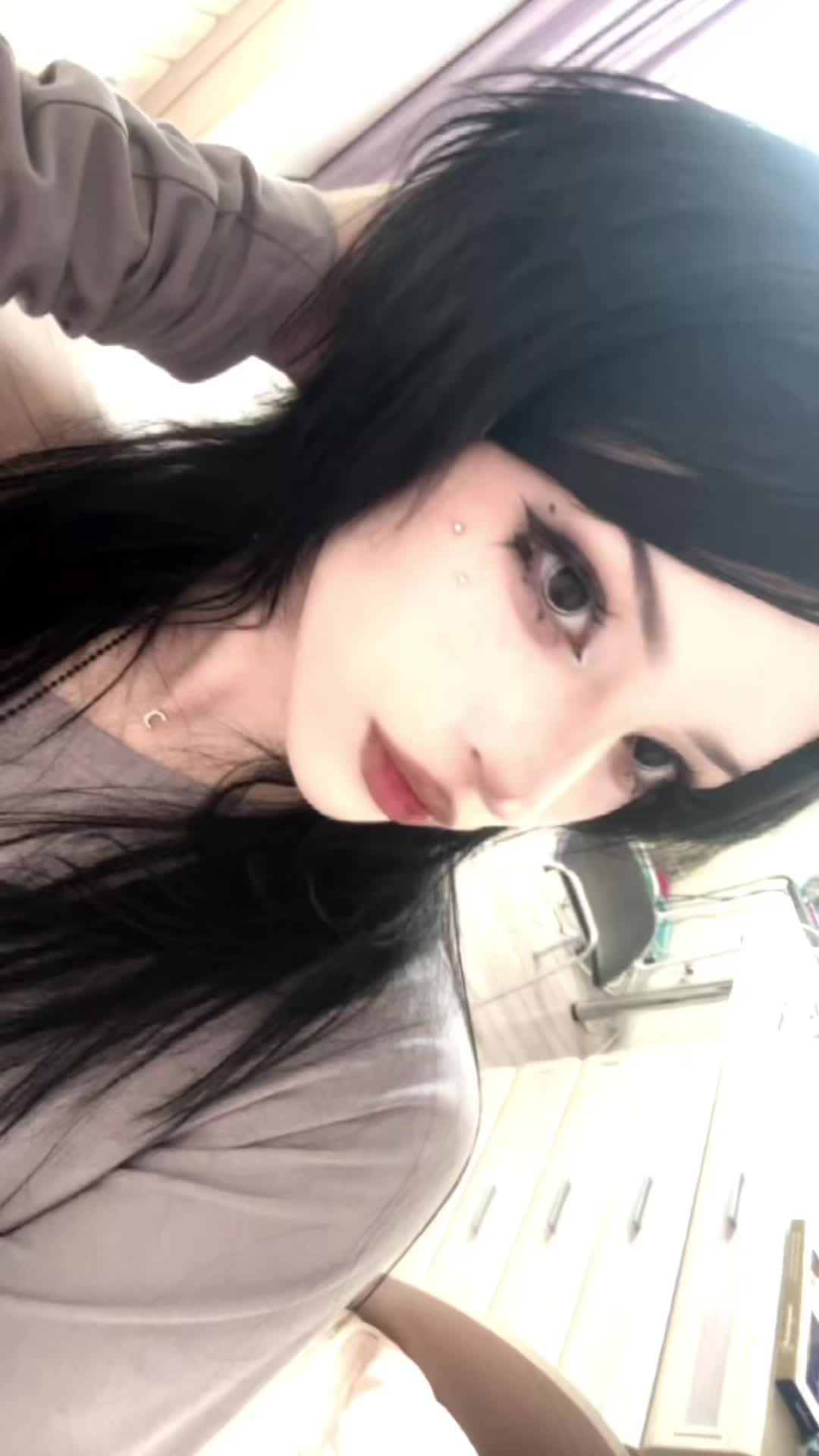 @hikkarska