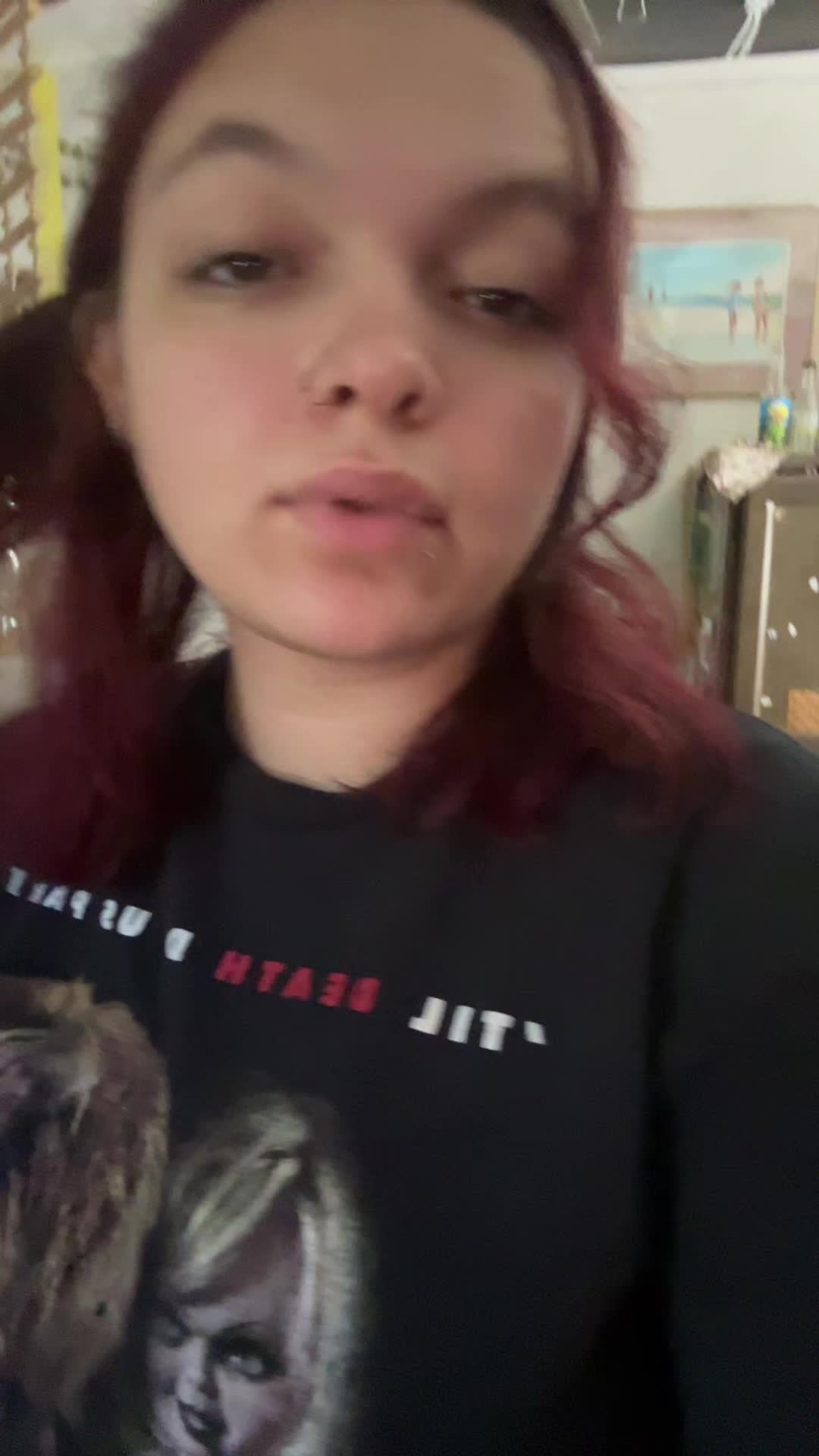 @Elli