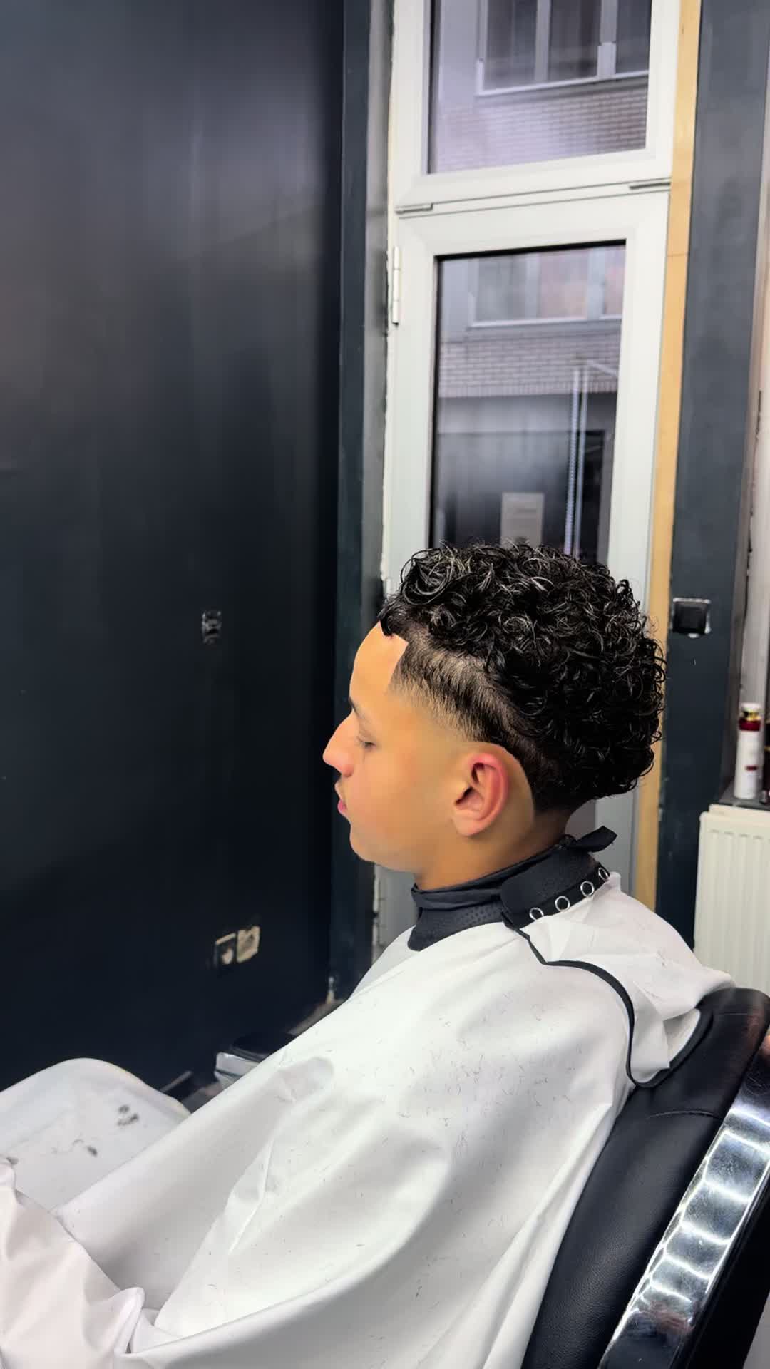 @YD BARBERS🔌