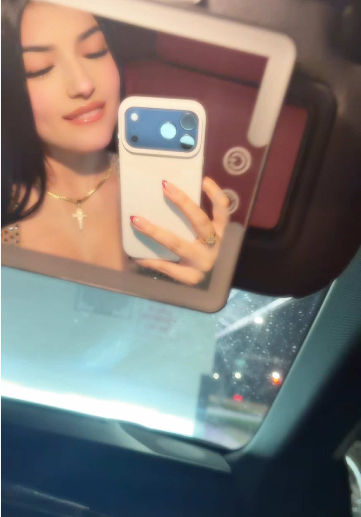 @skylieherreraa