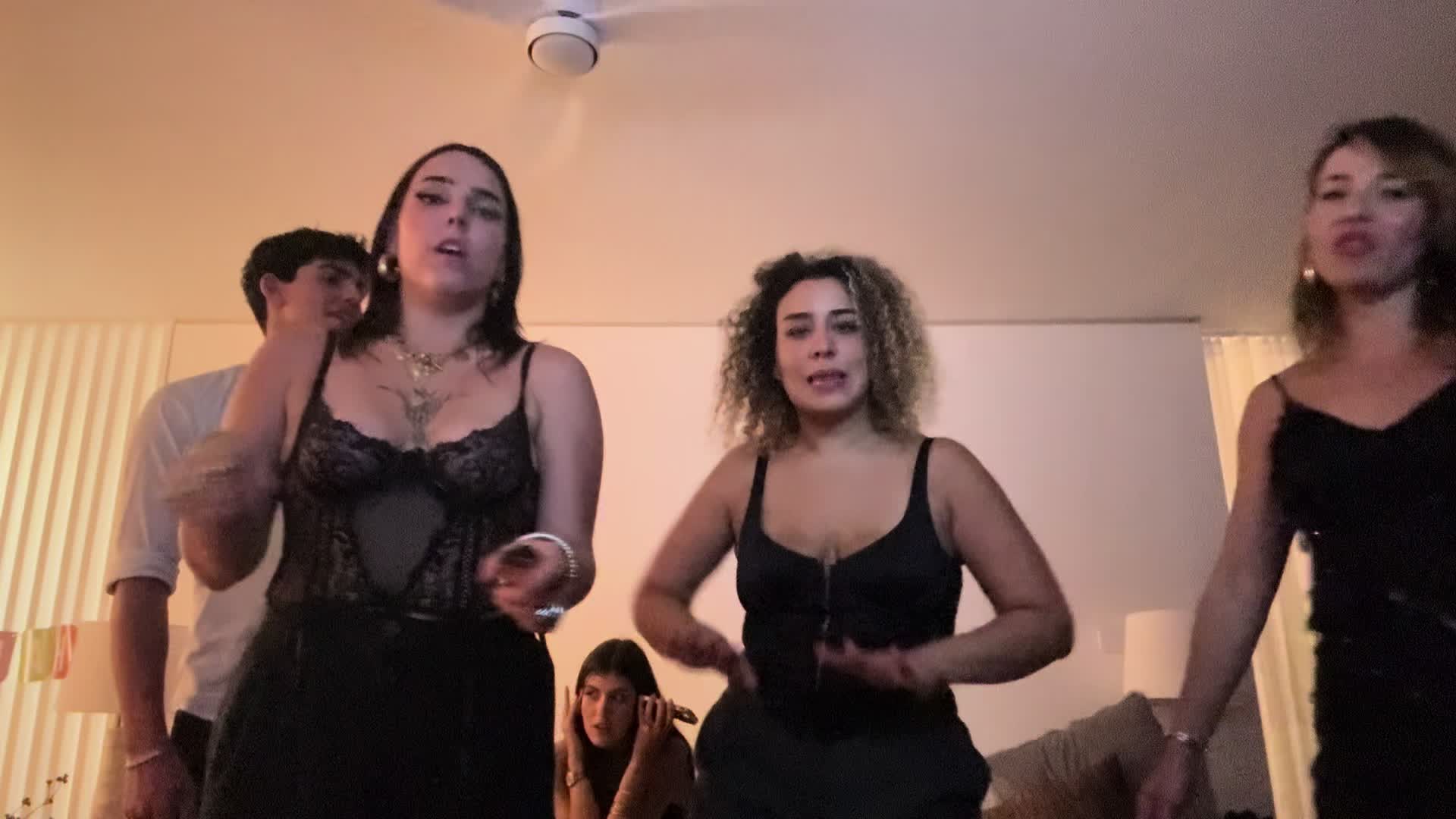 @Ju’