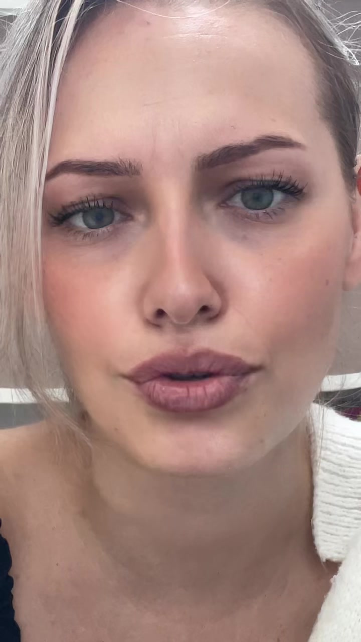 @Viviisbroken