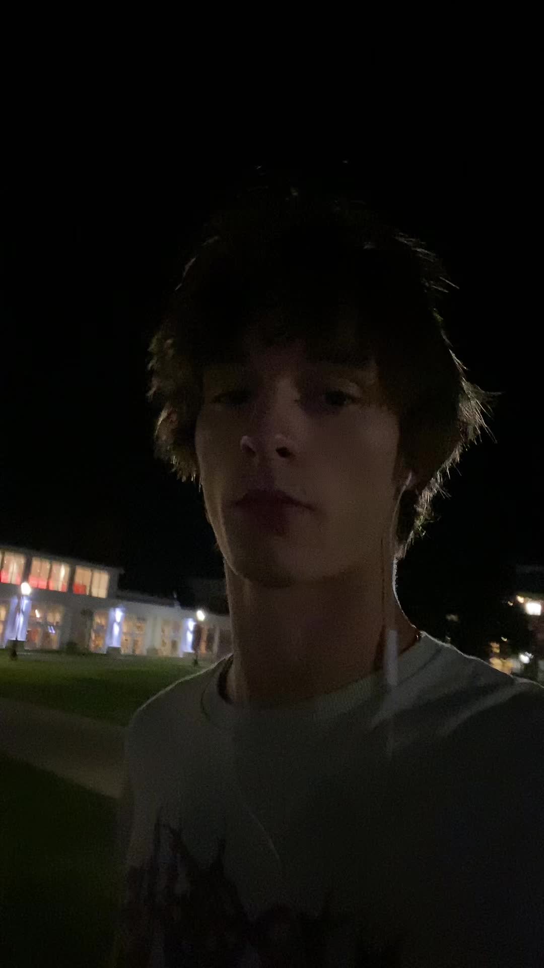 @cryingdweeb