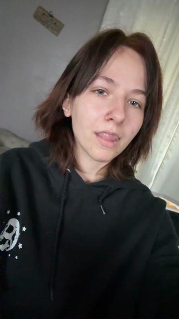 @Julli🥰