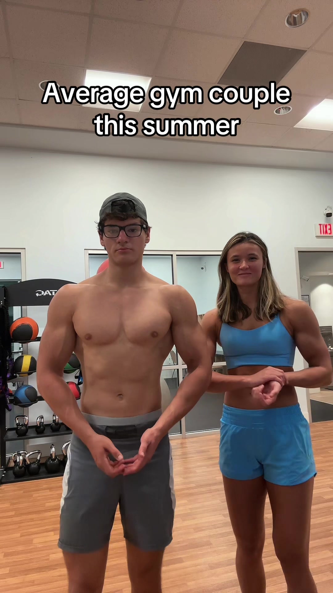 @Shoulder Queen