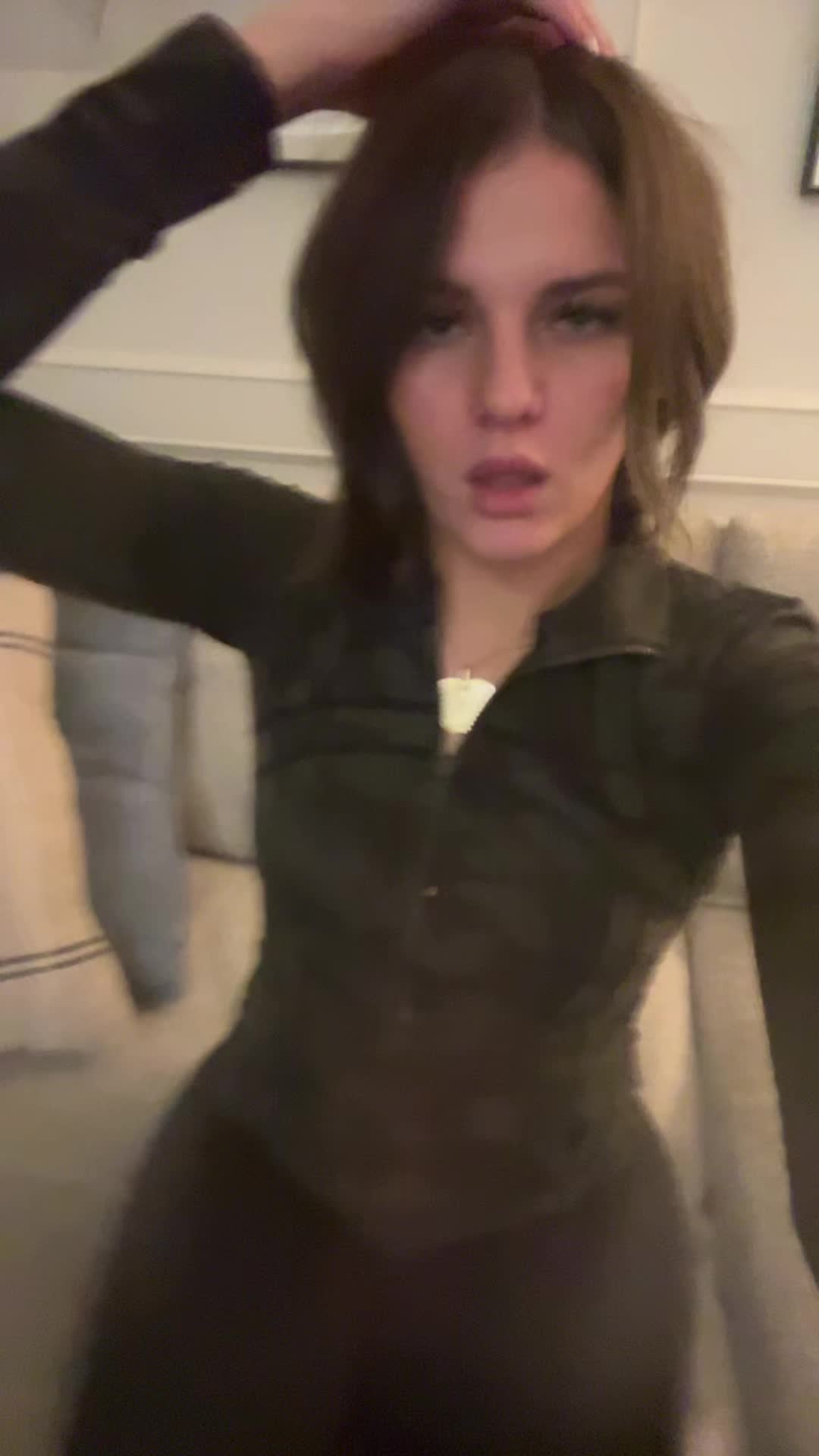 @😳
