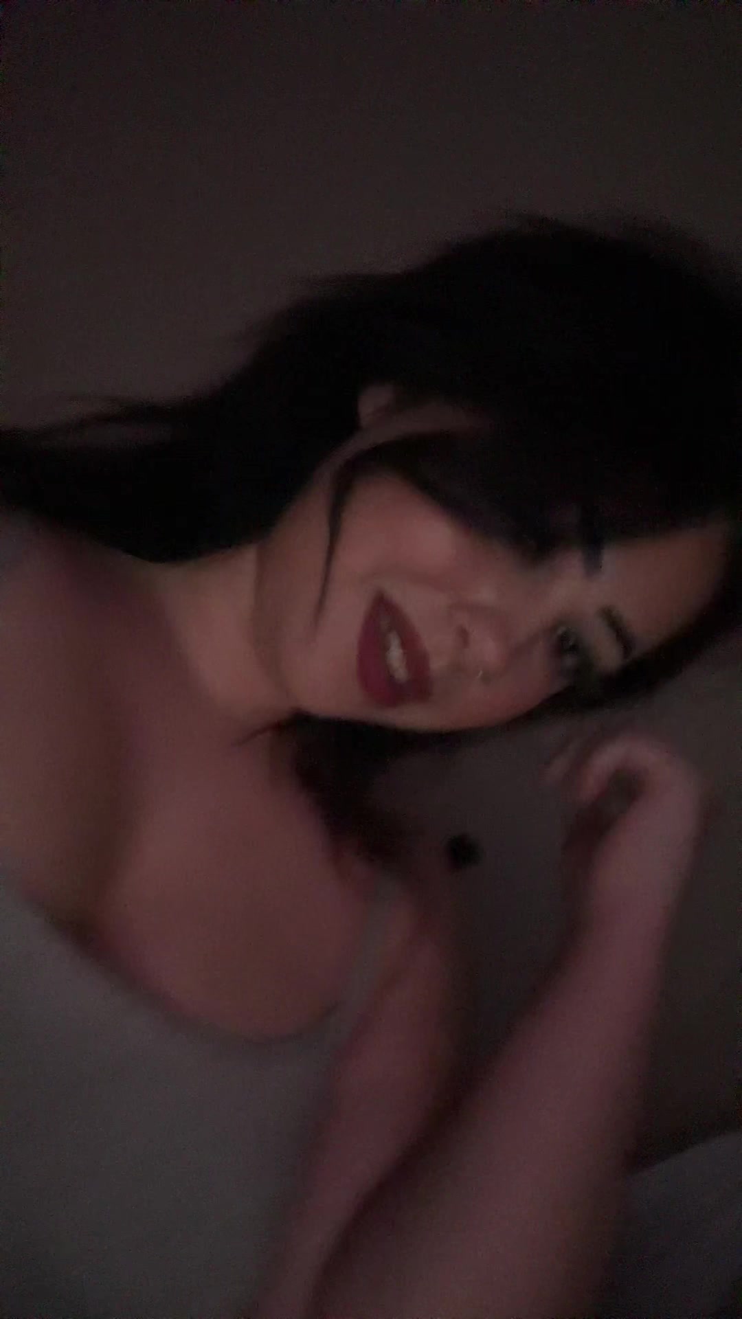 @favdarkheadedbitch