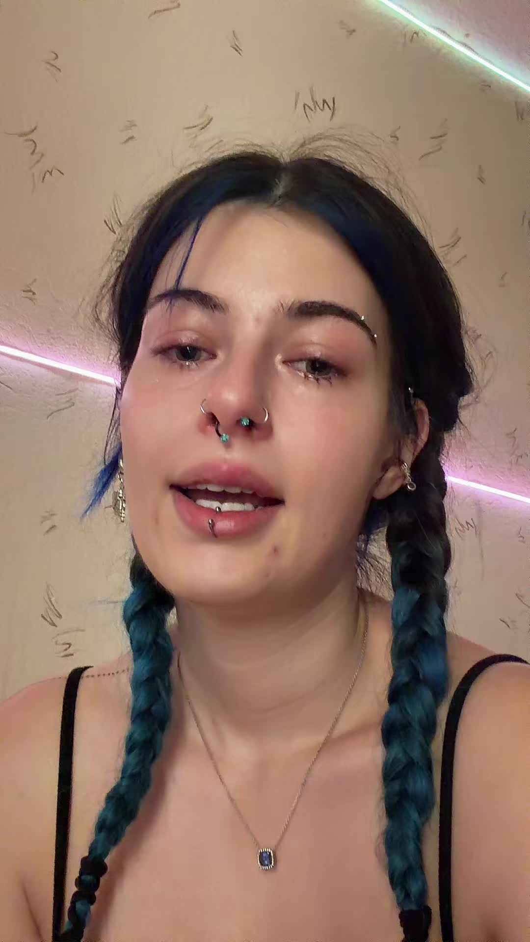 @Rebecca🍒