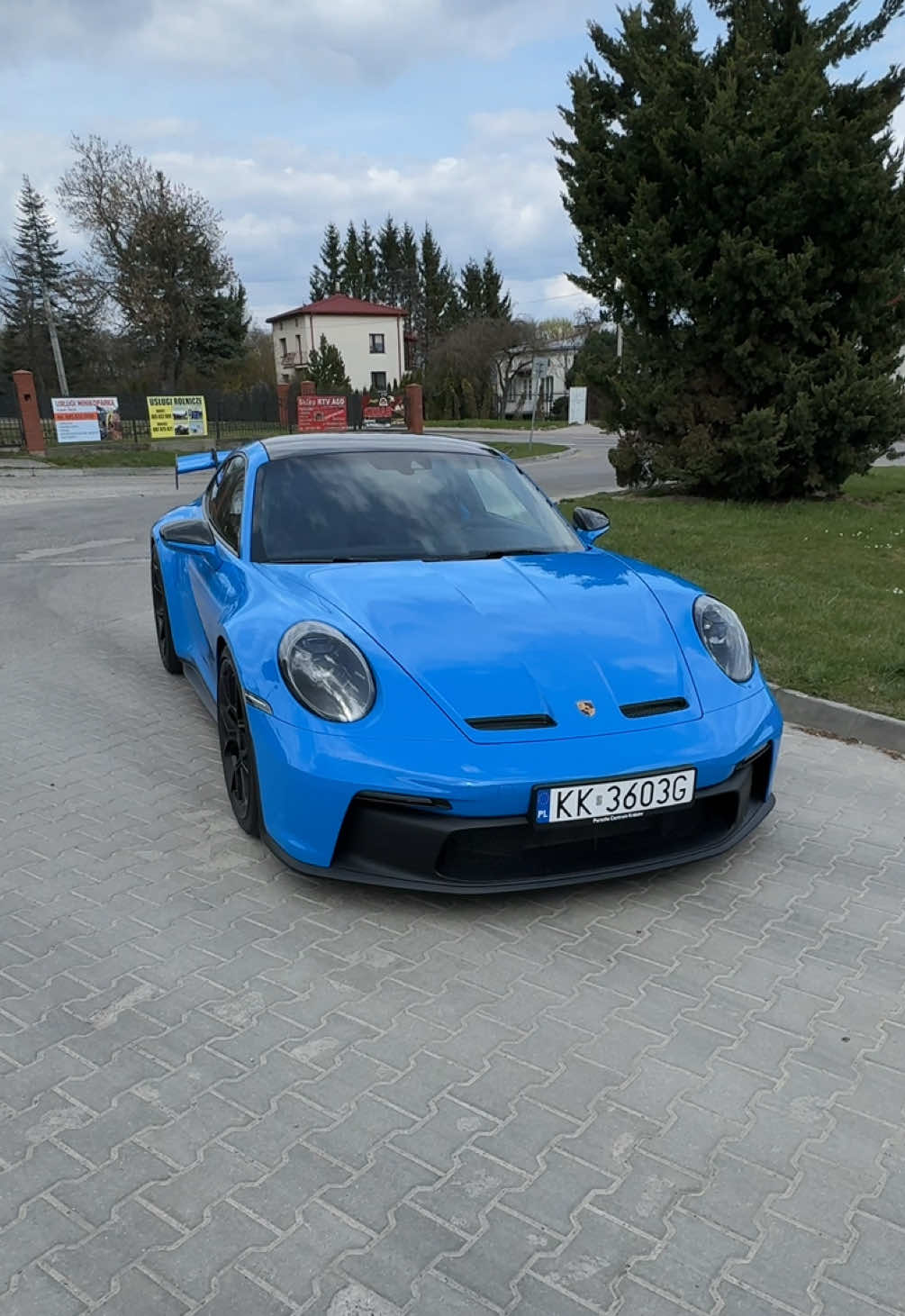@Unique Cars Poland
