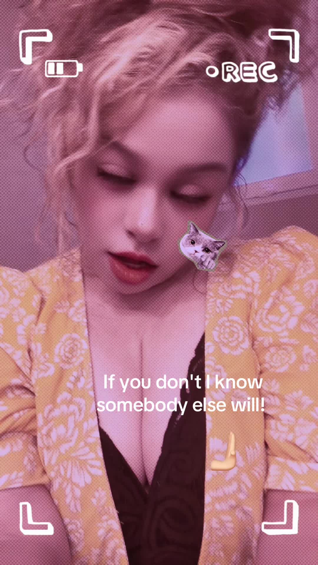 @QUEEN👑