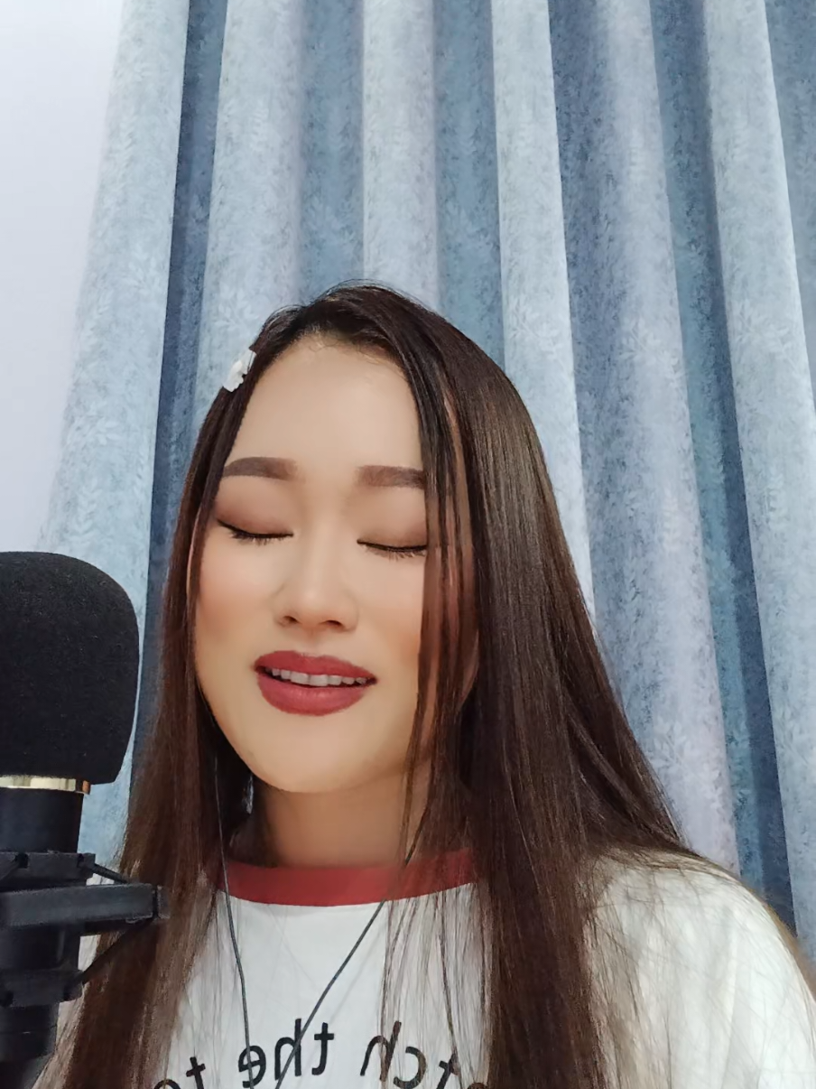 @𝗦𝗵𝗿𝗶𝘀𝘁𝗶 𝗥𝗮𝗶🎼🎧🎤😘