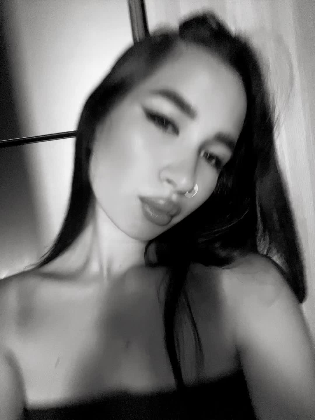 @валька